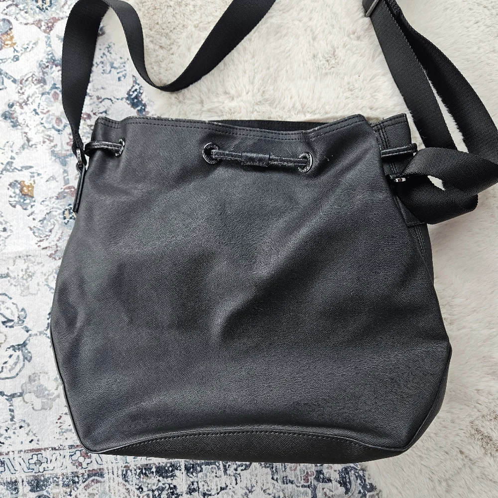Lululemon Black Bucket Bag